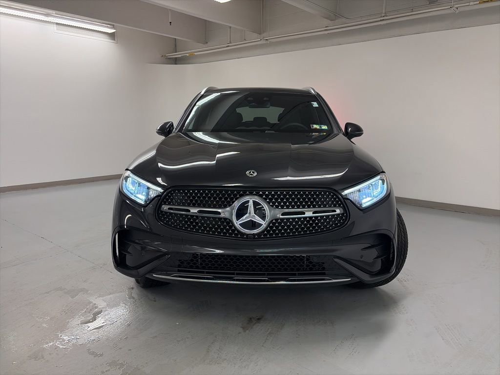 Used 2026 Mercedes-Benz GLC 350e 4MATIC image 3