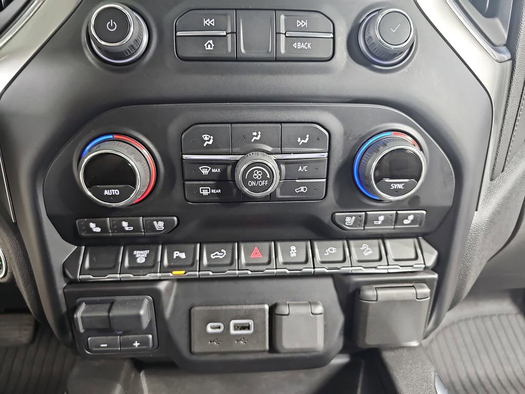 Certified 2022 Chevrolet Silverado 2500 LTZ w/ LTZ Plus Package AWD/4WD image 28