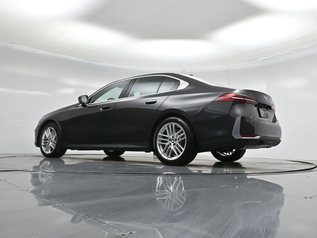 Used 2025 BMW 530i image 48