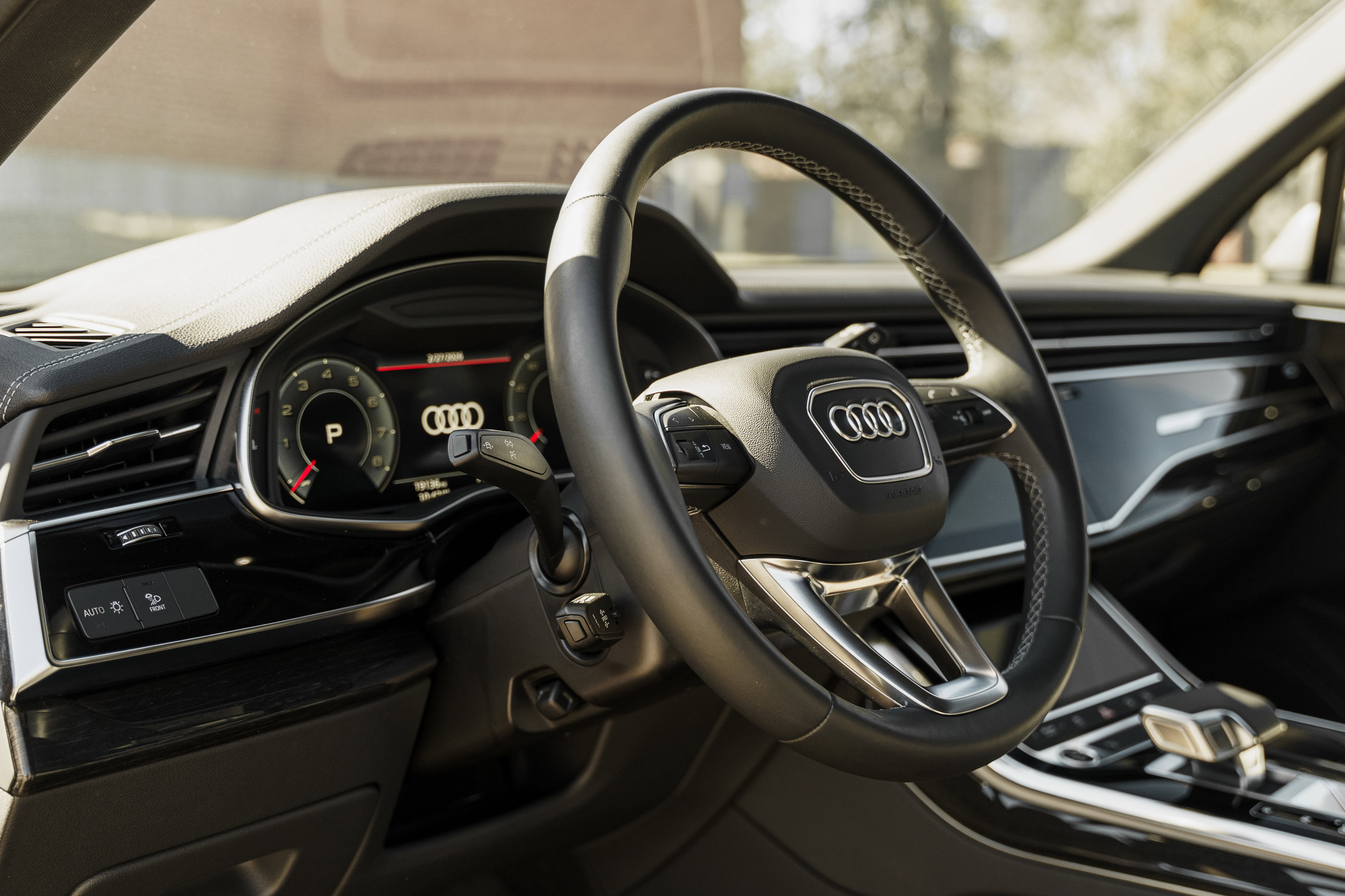 Used 2025 Audi Q7 2.0T Premium w/ Convenience Package image 9