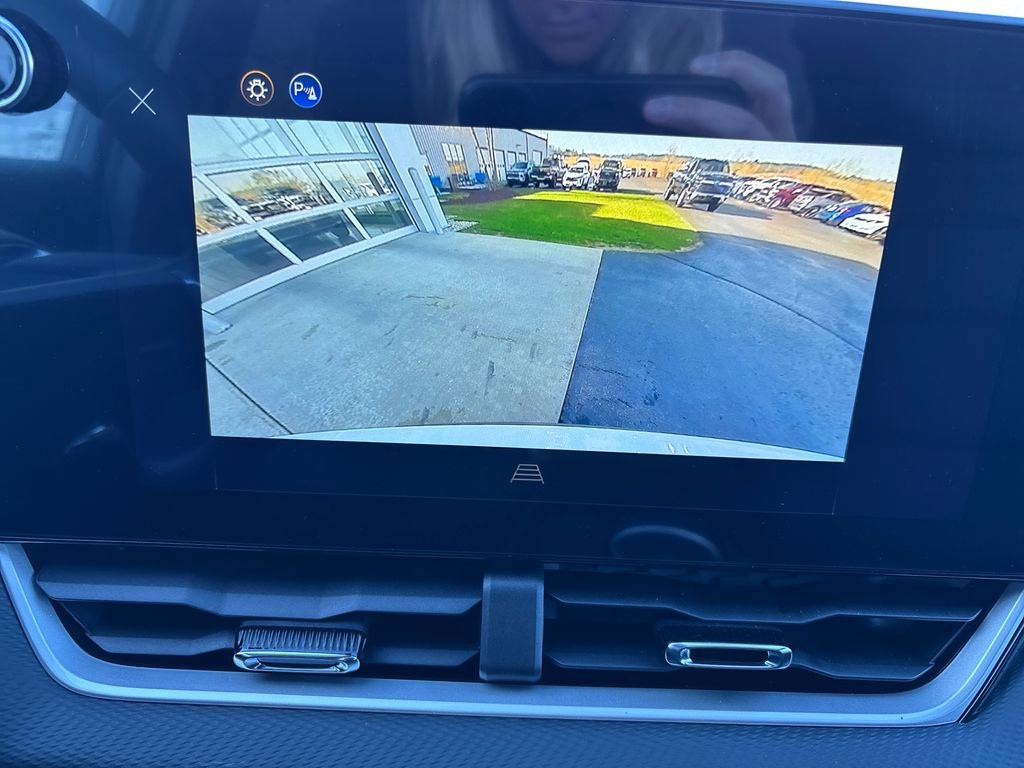 New 2026 Chevrolet Equinox LT w/ LPO, Floor Liner Package image 17