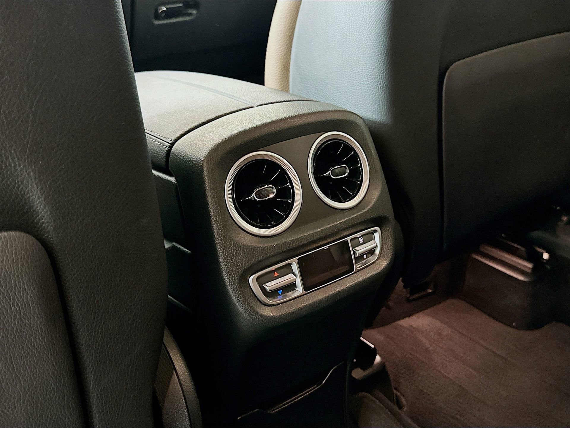 Used 2020 Mercedes-Benz G 550 image 29