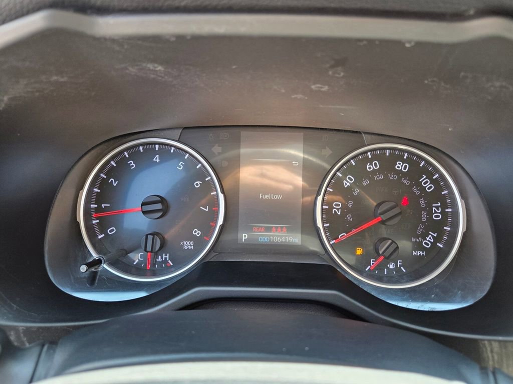 Used 2019 Toyota RAV4 LE FWD image 25