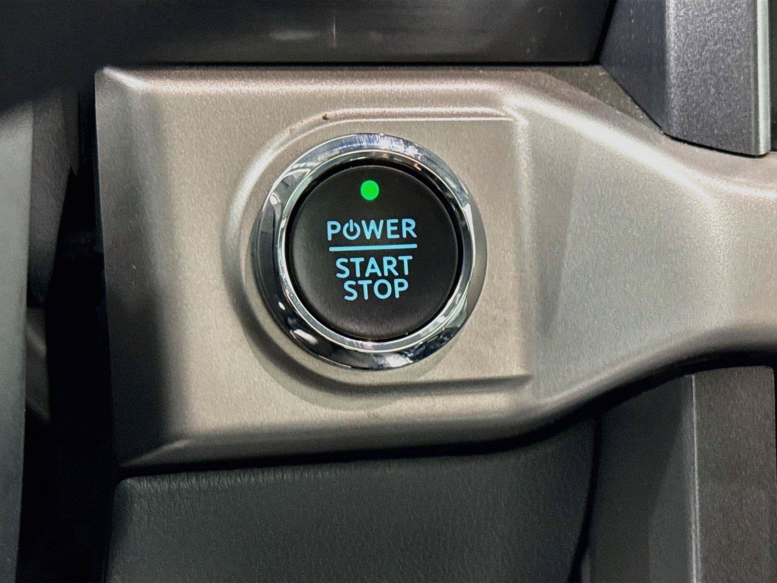 Used 2023 Ford F150 Lightning XLT AWD/4WD image 23