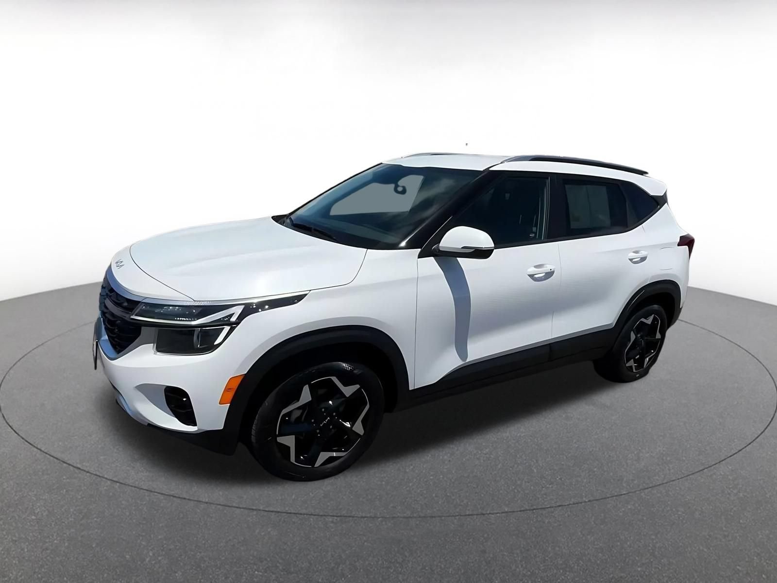 Used 2025 Kia Seltos S FWD image 7
