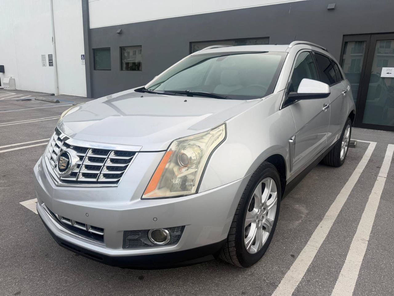 Used 2015 Cadillac SRX Performance FWD image 2