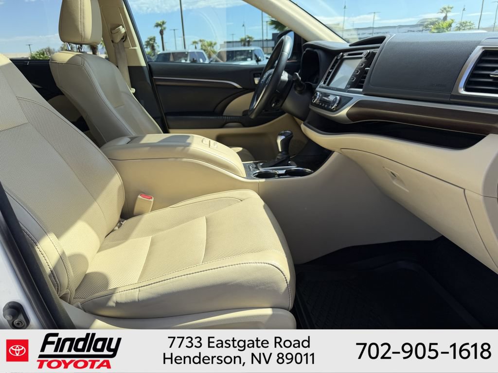 Certified 2016 Toyota Highlander Limited FWD image 15