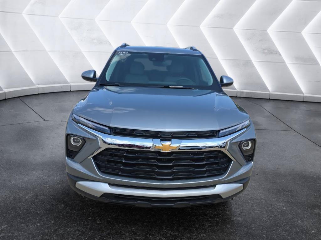New 2026 Chevrolet TrailBlazer LT w/ Driver Confidence Package FWD image 2