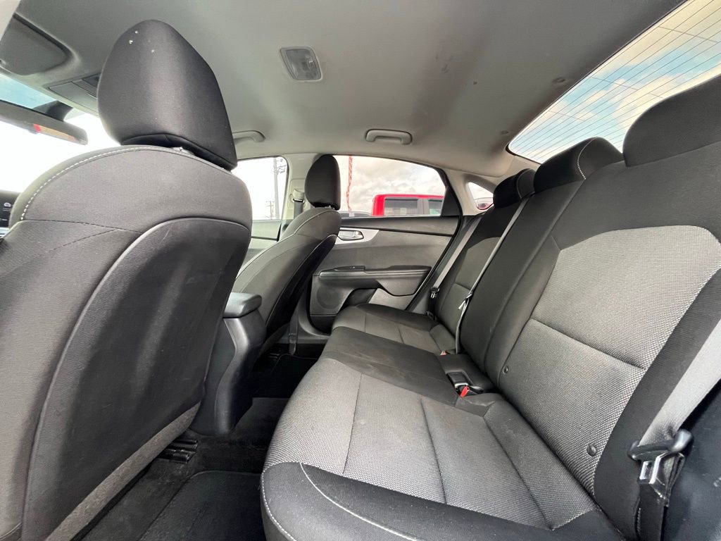 Used 2022 Kia Forte LXS FWD image 18