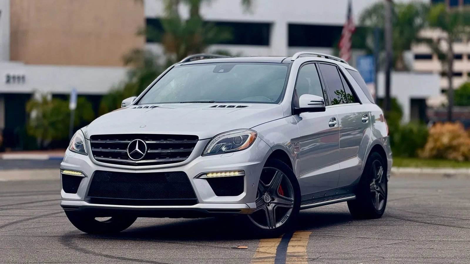 Used 2013 Mercedes-Benz ML 63 AMG 4MATIC image 1