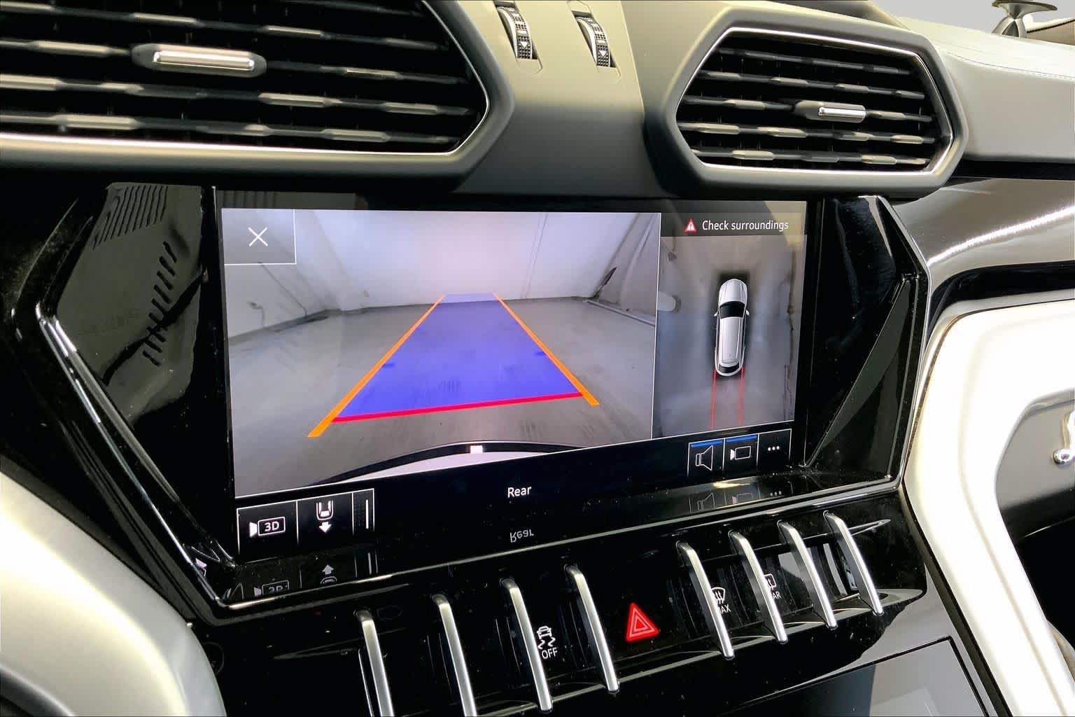 Used 2020 Lamborghini Urus AWD/4WD image 26