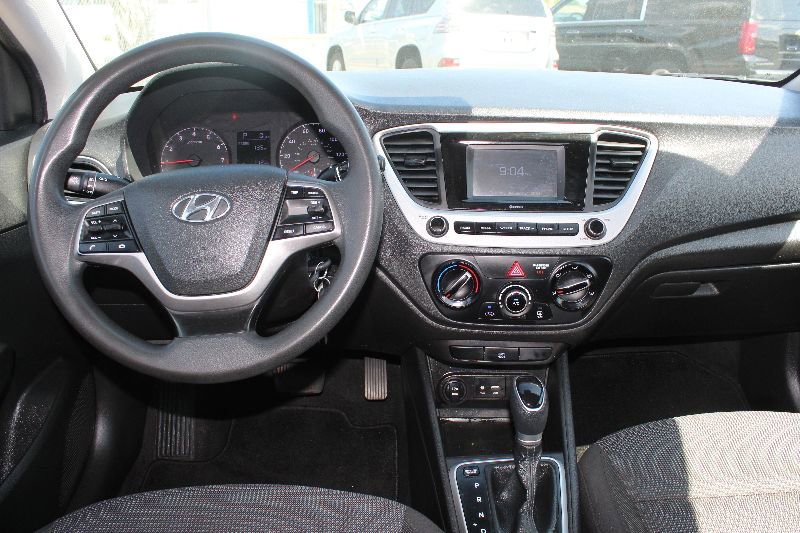 Used 2022 Hyundai Accent SE image 12