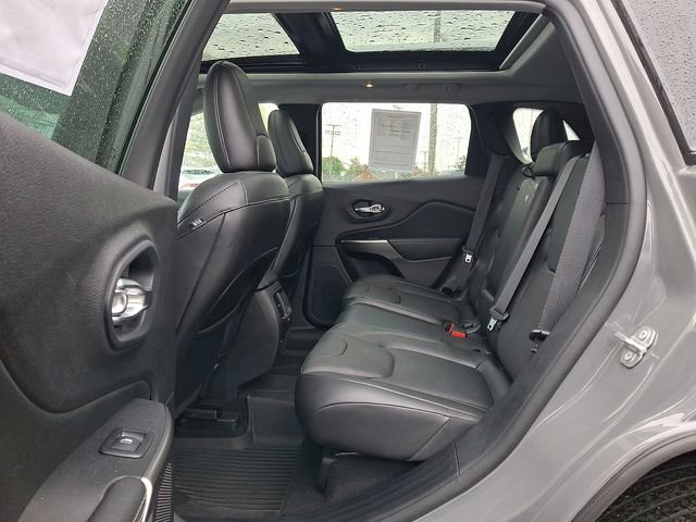 Used 2021 Jeep Cherokee Limited w/ Elite Package AWD/4WD image 10