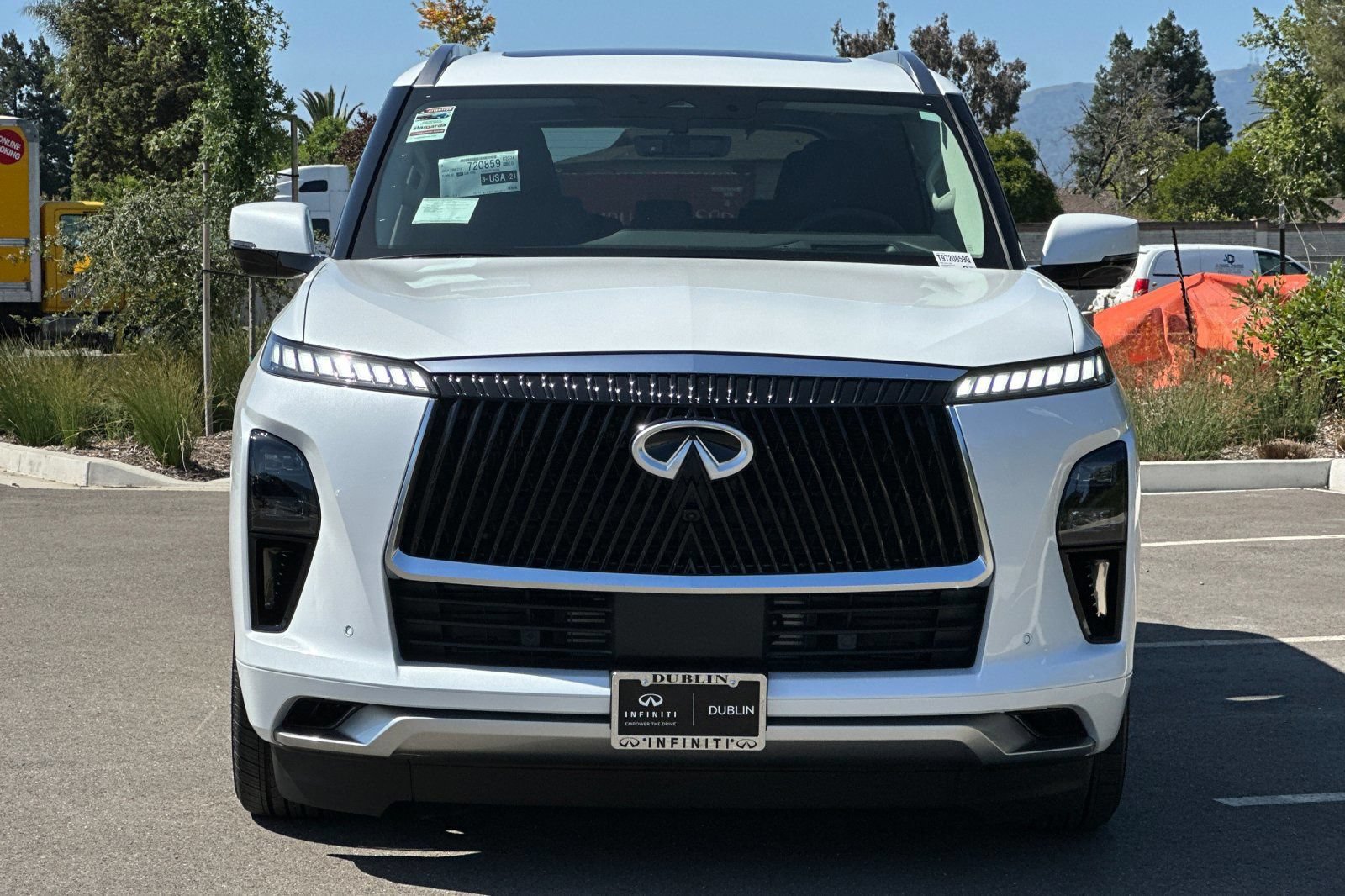 New 2026 INFINITI QX80 Luxe w/ Cargo Package AWD/4WD image 8