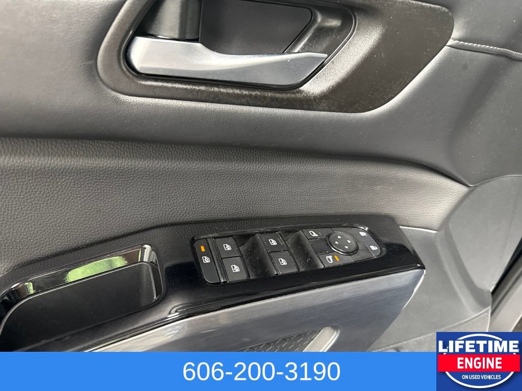 Used 2024 Nissan Pathfinder SL AWD/4WD image 27