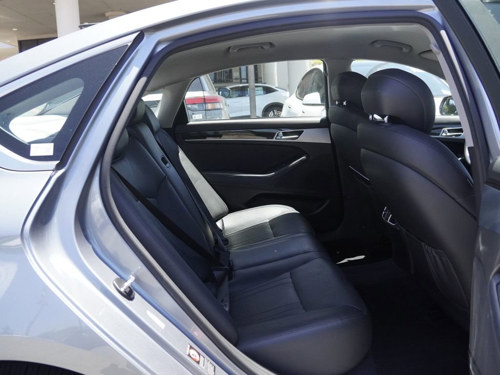 Used 2016 Hyundai Genesis 3.8 RWD image 28