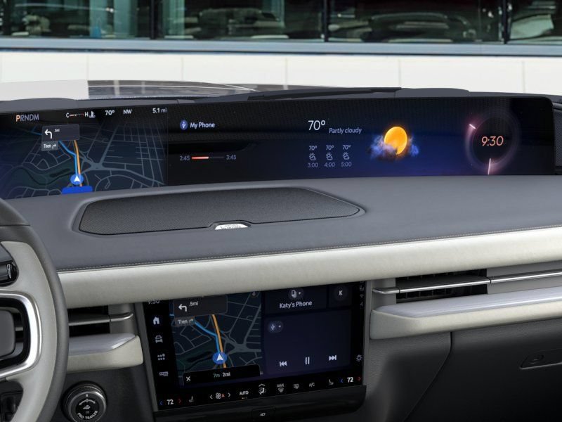 New 2026 Lincoln Navigator L Premier AWD/4WD image 14