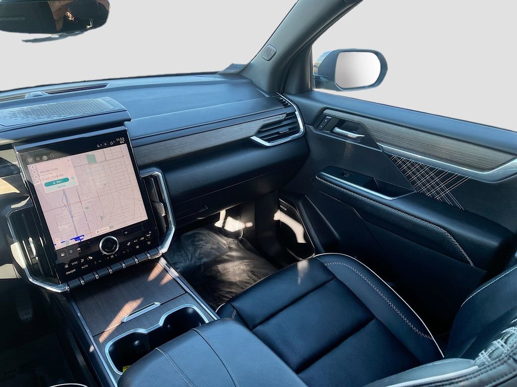 Used 2024 GMC Acadia Denali w/ Super Cruise Package image 25