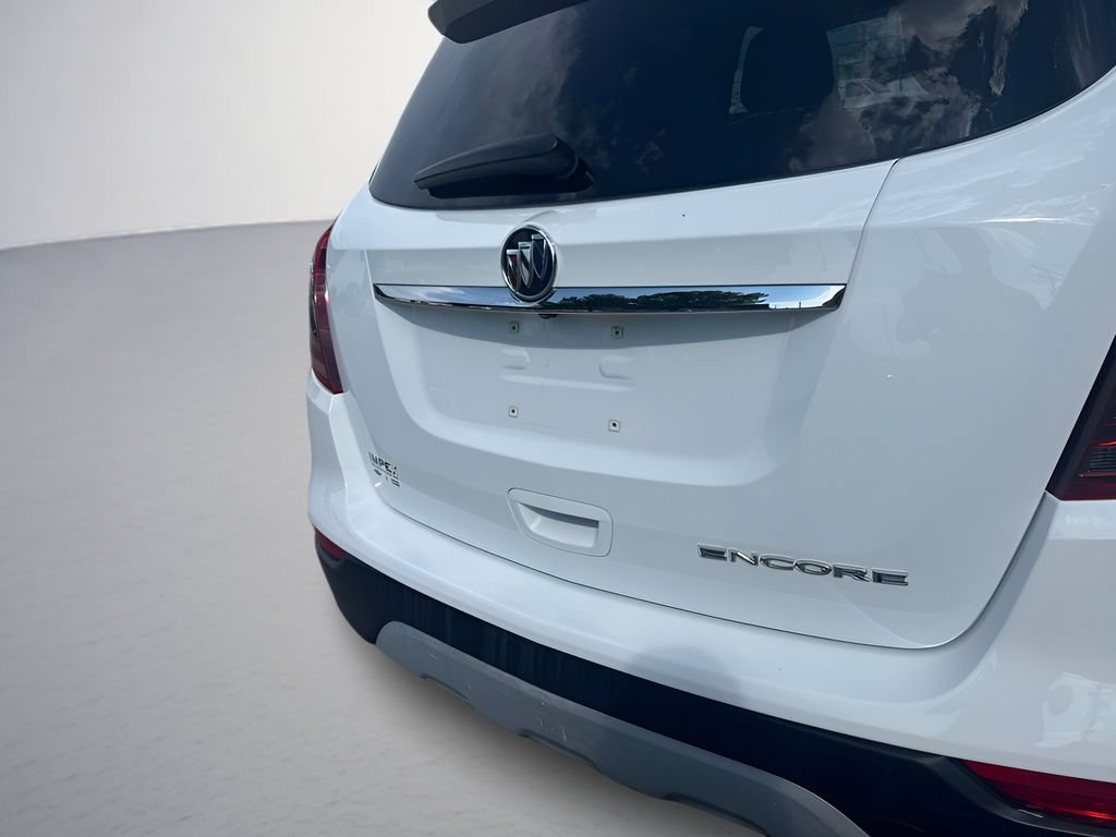 Used 2021 Buick Encore Preferred FWD image 29
