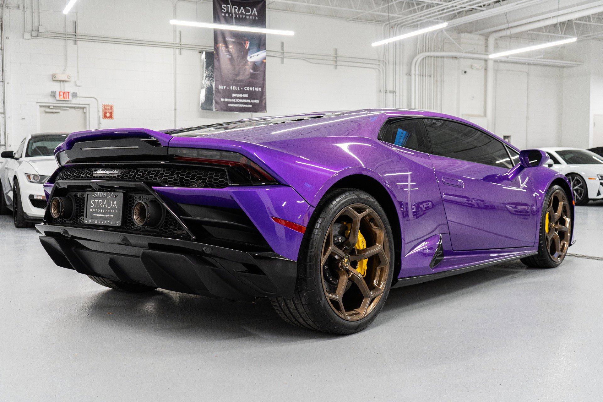 Used 2023 Lamborghini Huracan EVO image 10