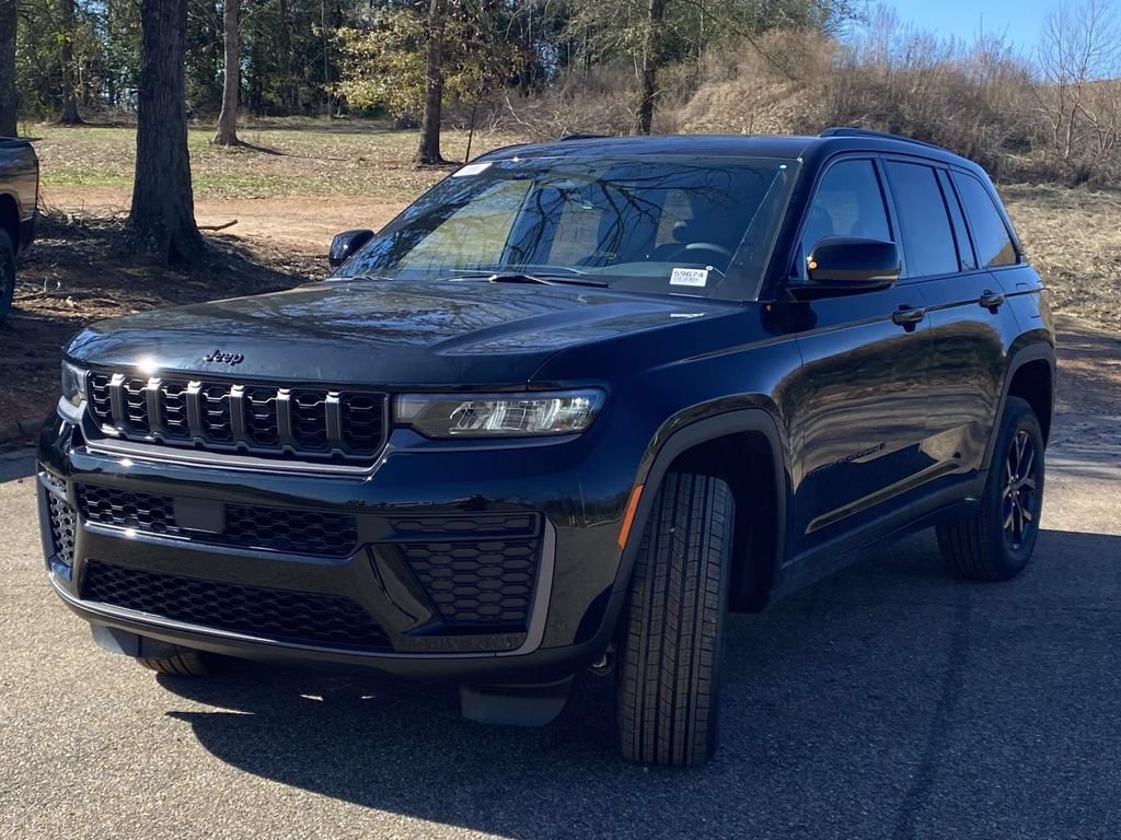 New 2026 Jeep Grand Cherokee Limited w/ Limited Altitude Package RWD image 3
