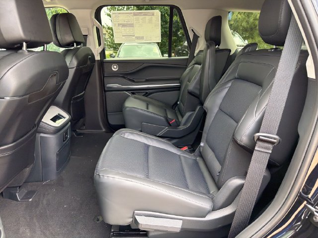 New 2026 Lincoln Navigator Reserve AWD/4WD image 15