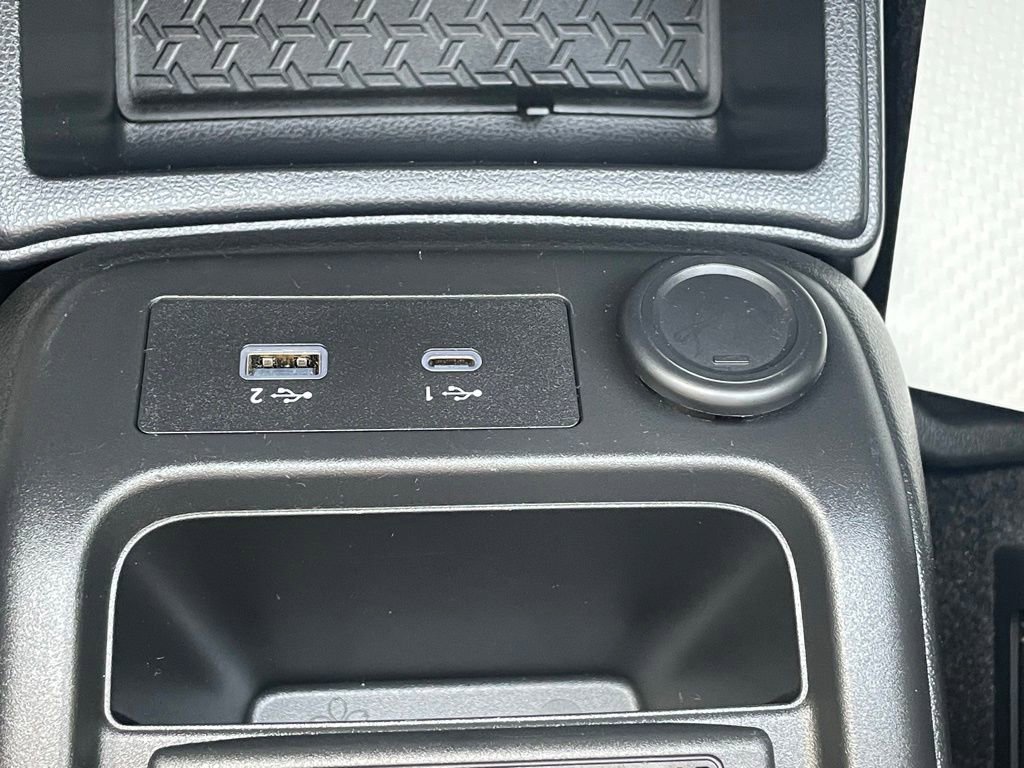 Used 2024 Nissan Ariya AWD image 37