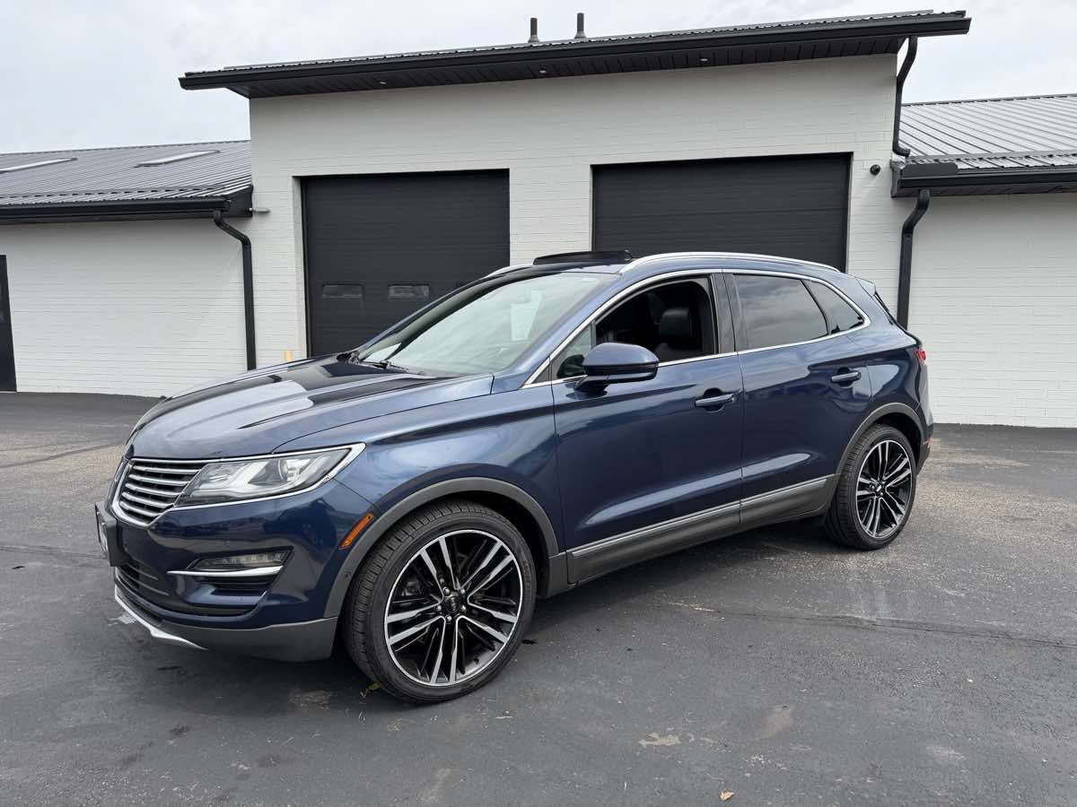 Used 2017 Lincoln MKC Reserve AWD/4WD image 2