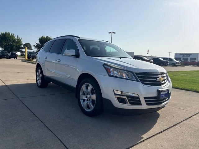Used 2017 Chevrolet Traverse Premier AWD/4WD image 2