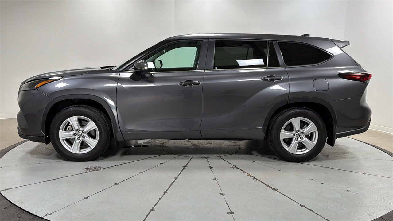 Certified 2024 Toyota Highlander LE image 8