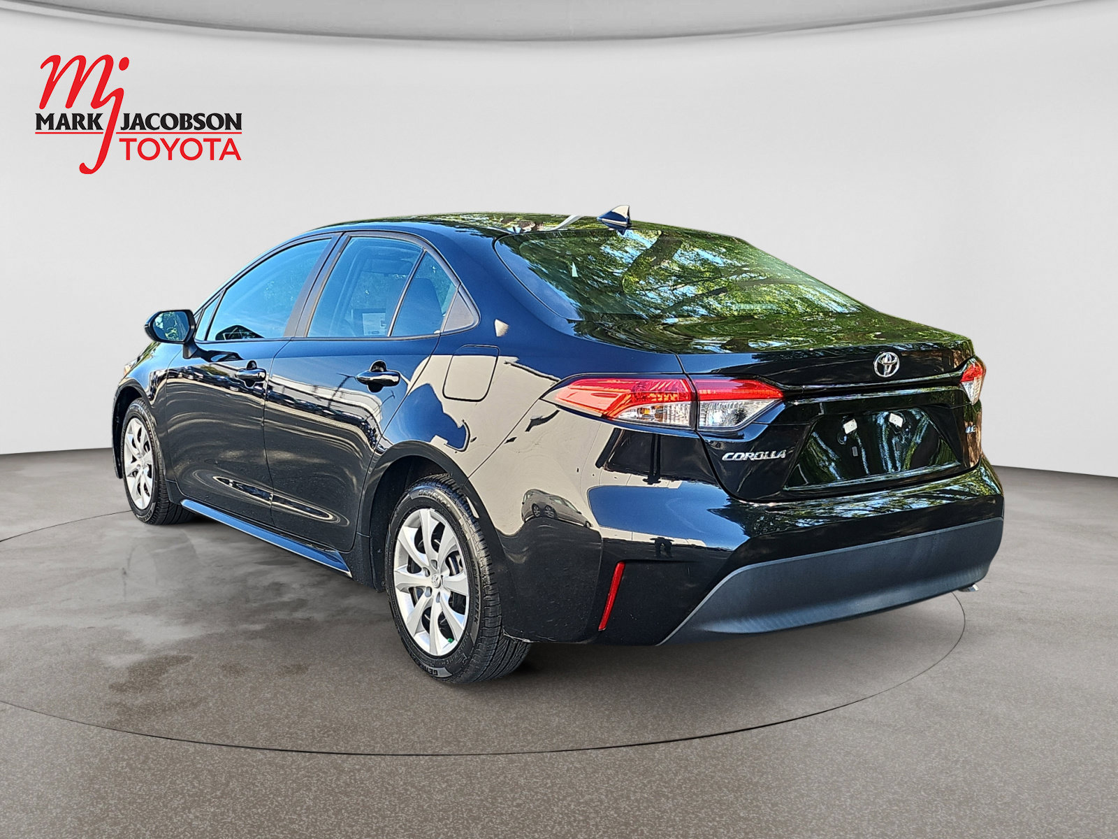 Used 2023 Toyota Corolla LE FWD image 14