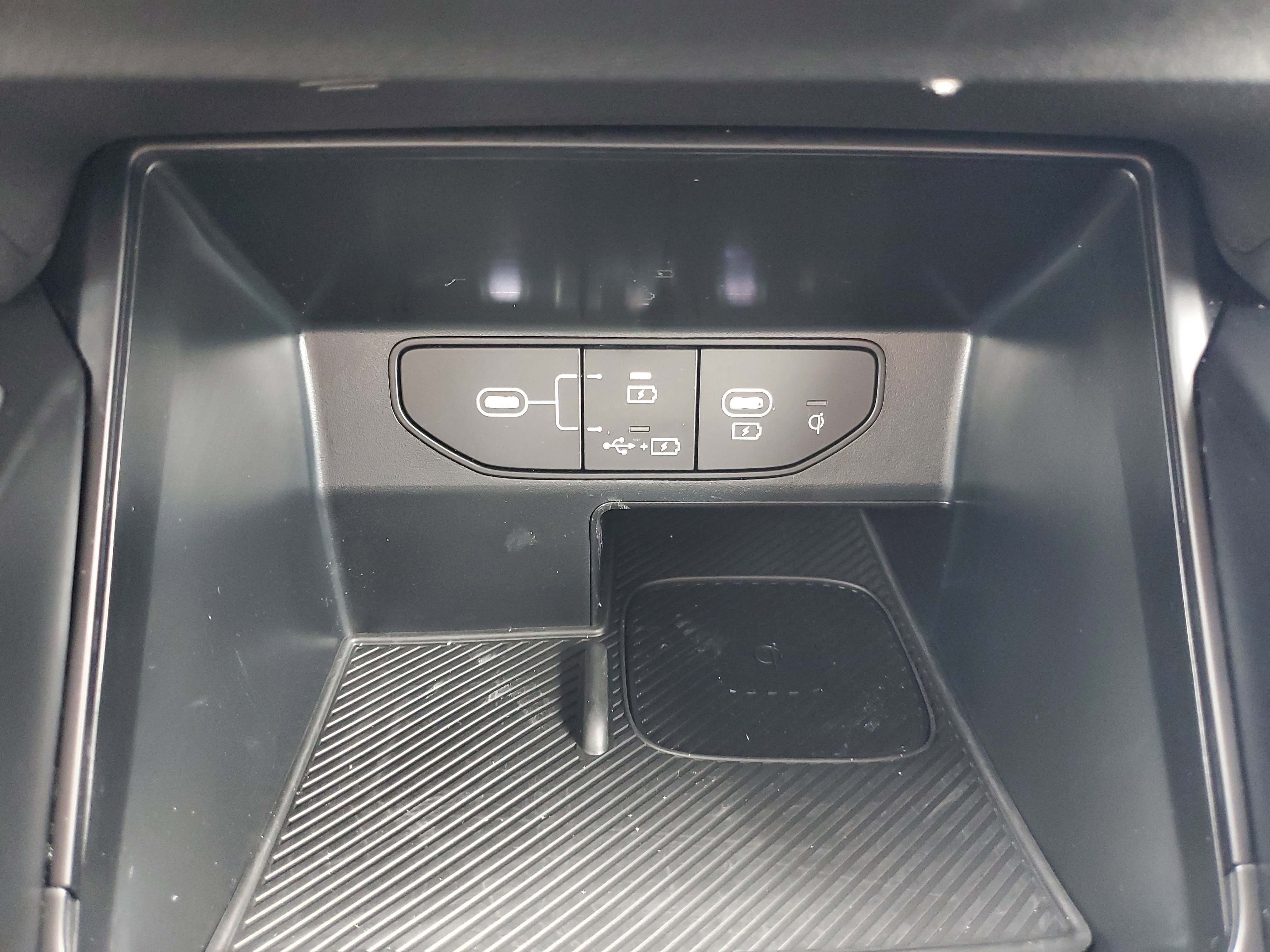 Certified 2025 Kia Sorento EX w/ Panoramic Sunroof Package image 37