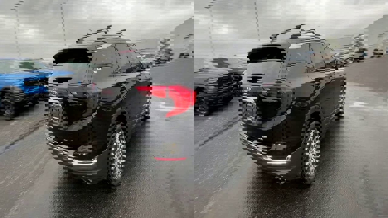 Used 2020 GMC Terrain SLT w/ Preferred Package image 9