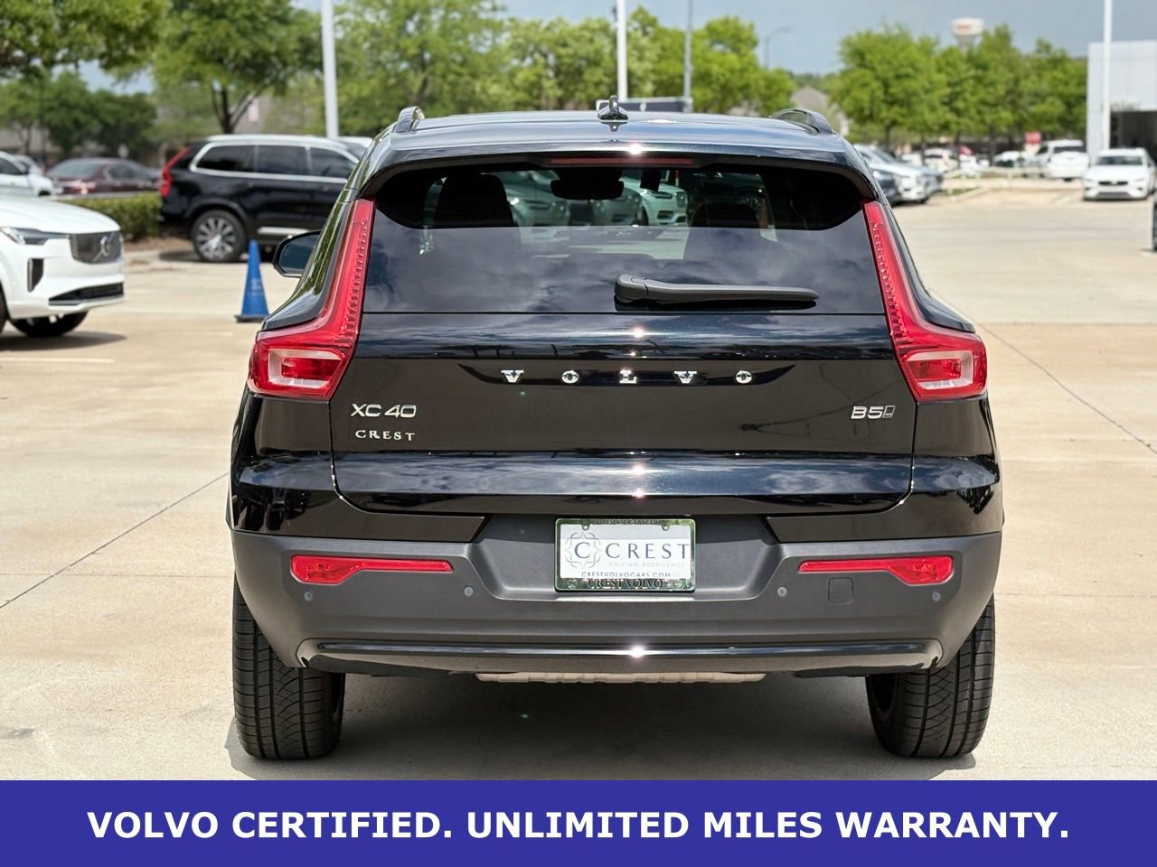 Certified 2024 Volvo XC40 B5 Plus image 7