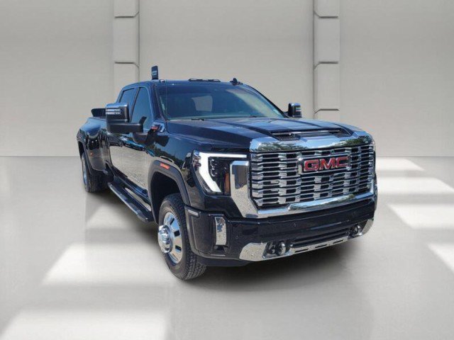 Used 2026 GMC Sierra 3500 Denali w/ Denali Reserve Package AWD/4WD image 3