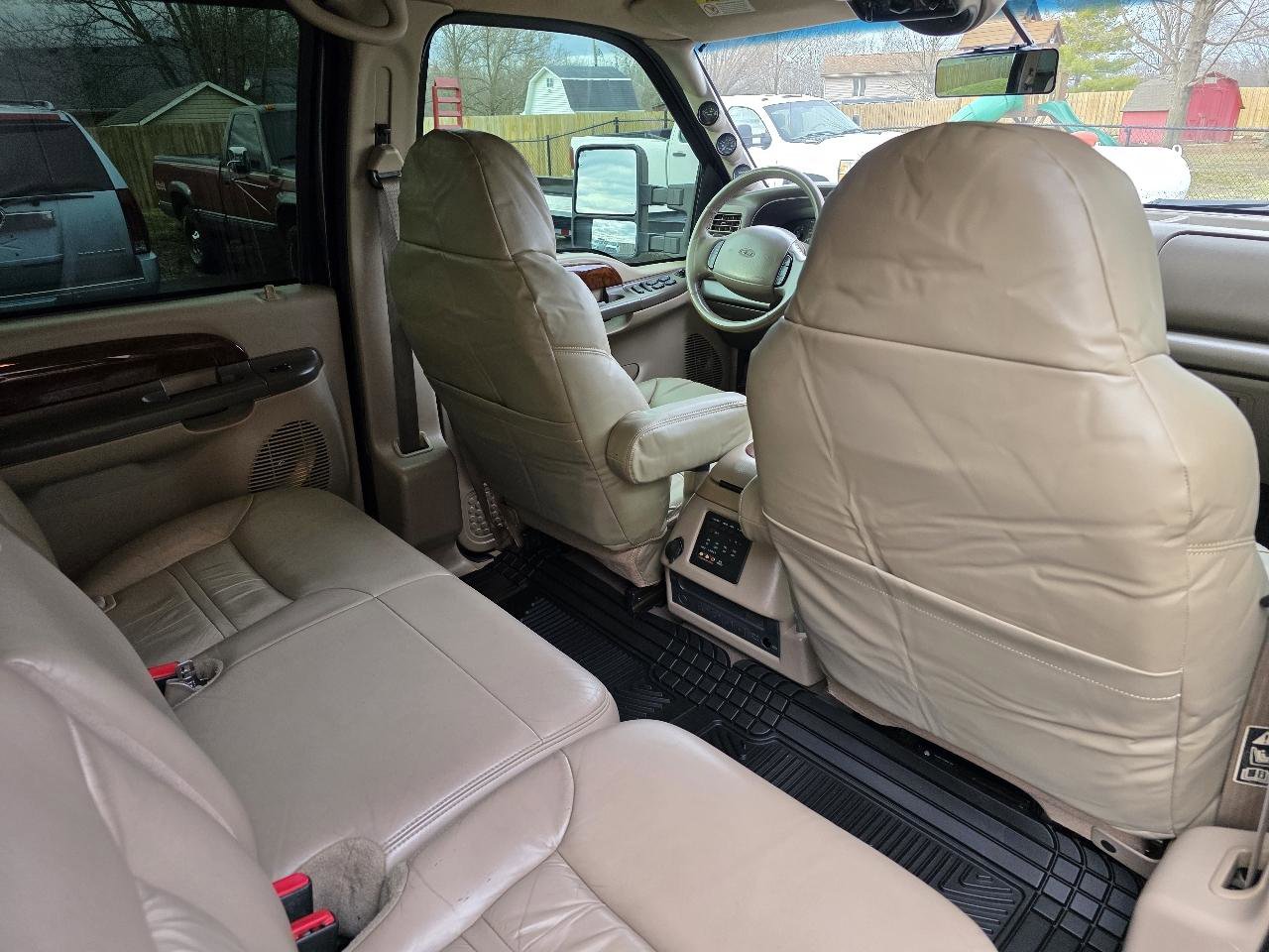 Used 2001 Ford Excursion Limited image 14