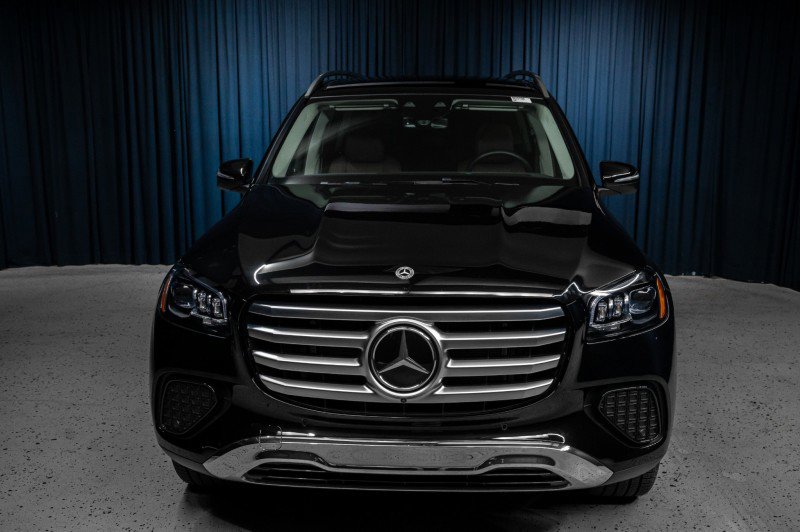Certified 2026 Mercedes-Benz GLS 450 4MATIC image 2