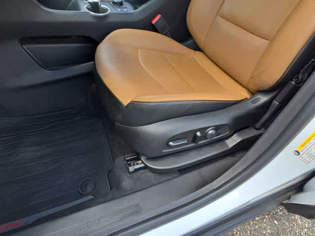 Used 2020 GMC Terrain SLT w/ Preferred Package AWD/4WD image 17