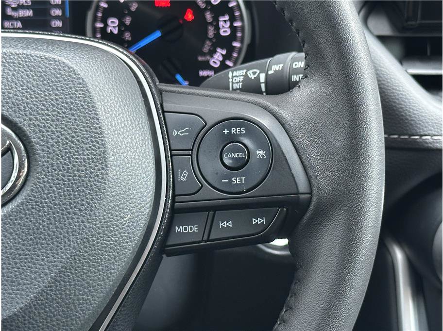 Used 2021 Toyota RAV4 XLE Premium AWD/4WD image 22
