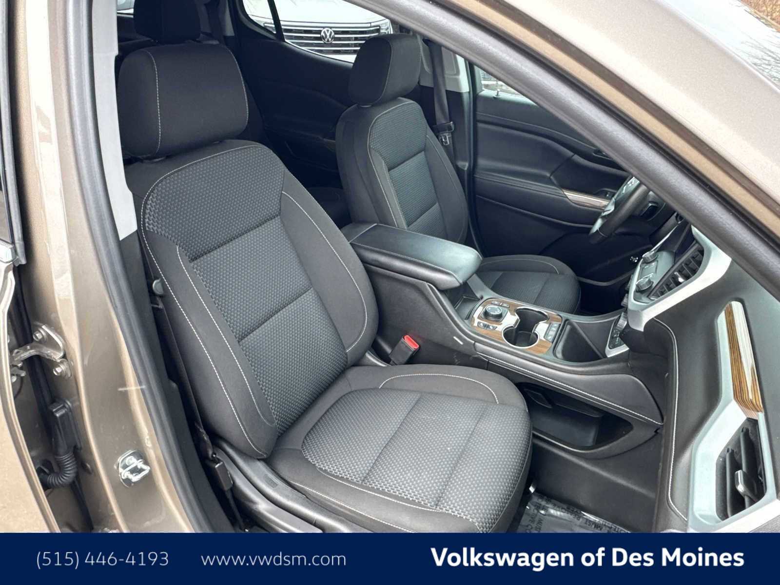 Used 2023 GMC Acadia SLE w/ Driver Convenience Package image 14