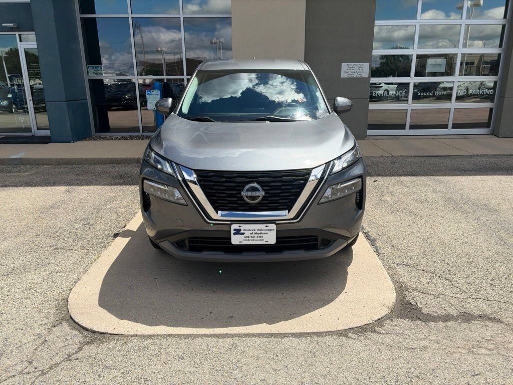 Used 2023 Nissan Rogue SV AWD/4WD image 3