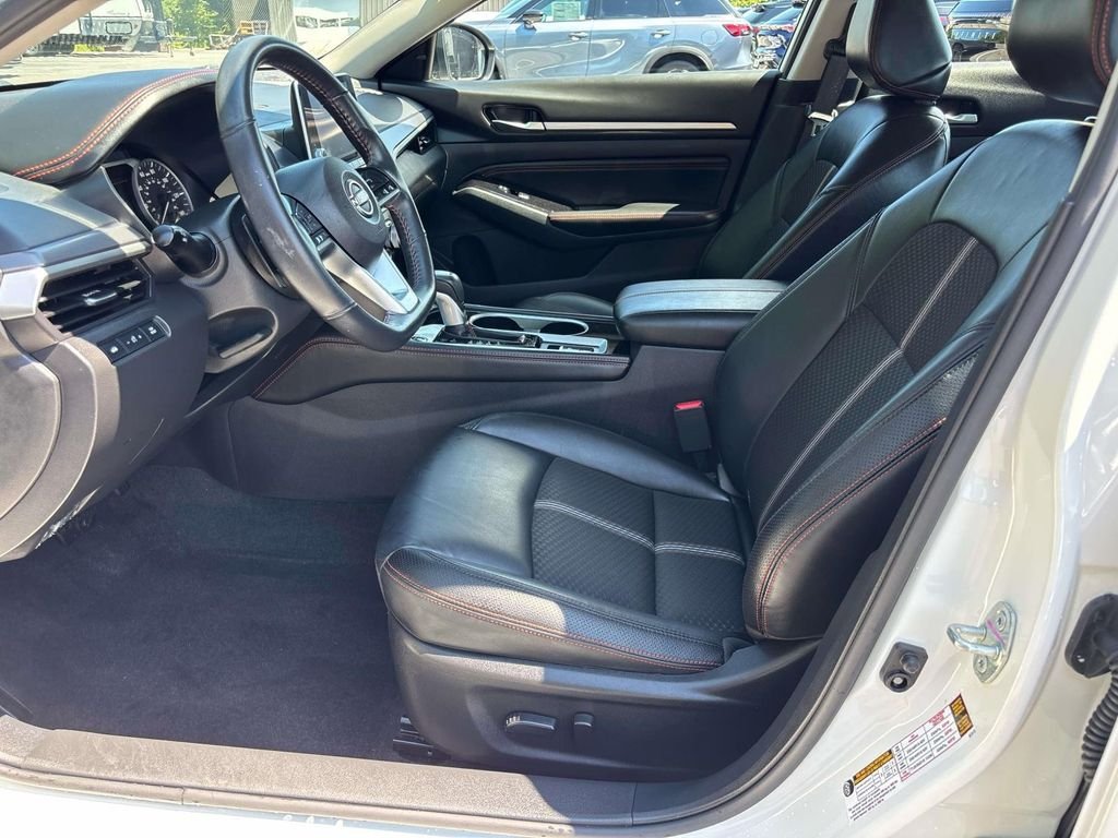 Used 2023 Nissan Altima 2.5 SR AWD/4WD image 9