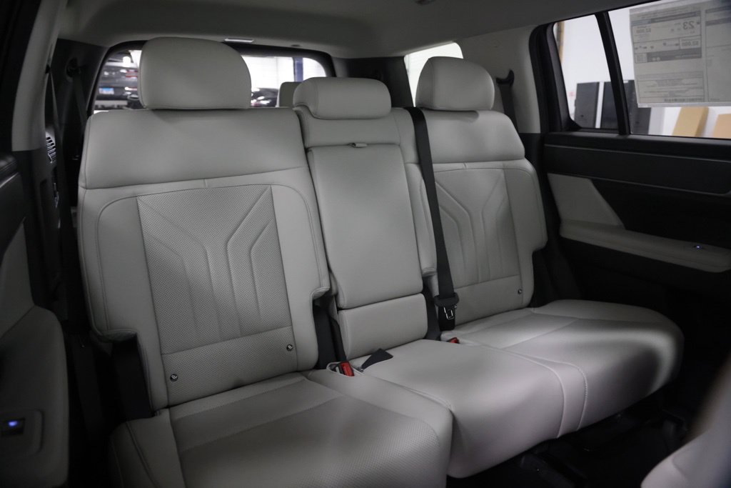 New 2027 Hyundai Santa Fe SEL AWD/4WD image 16