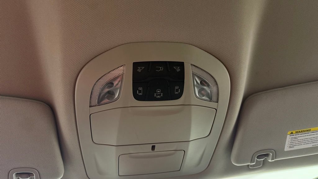 Used 2023 Chrysler Voyager LX FWD image 24