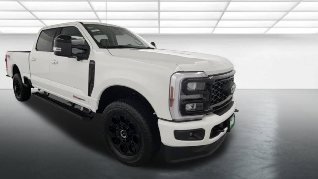 New 2027 Ford F350 Lariat w/ Black Appearance Package AWD/4WD image 2