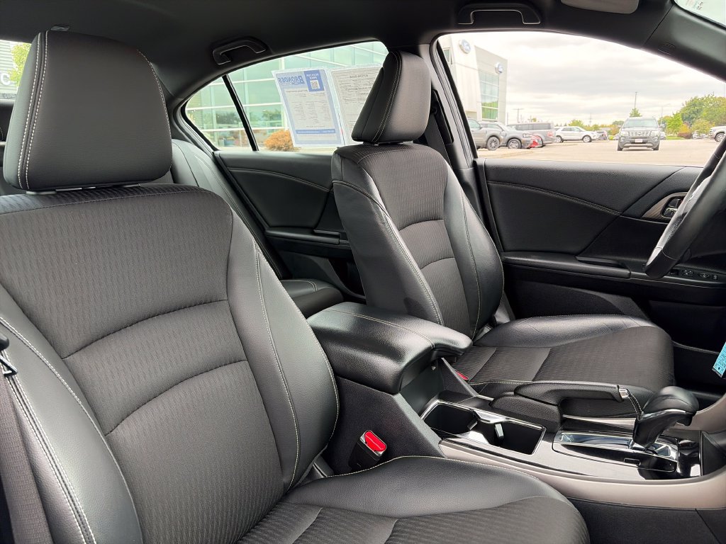 Used 2017 Honda Accord Sport image 12