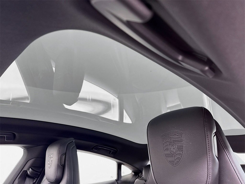 Certified 2022 Porsche Taycan image 23