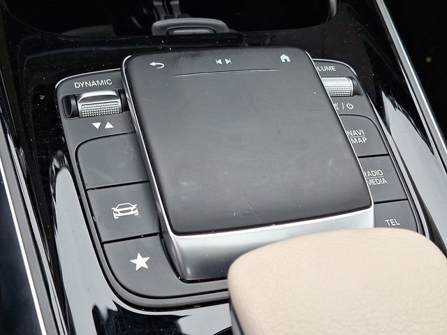 Used 2021 Mercedes-Benz GLB 250 4MATIC image 27
