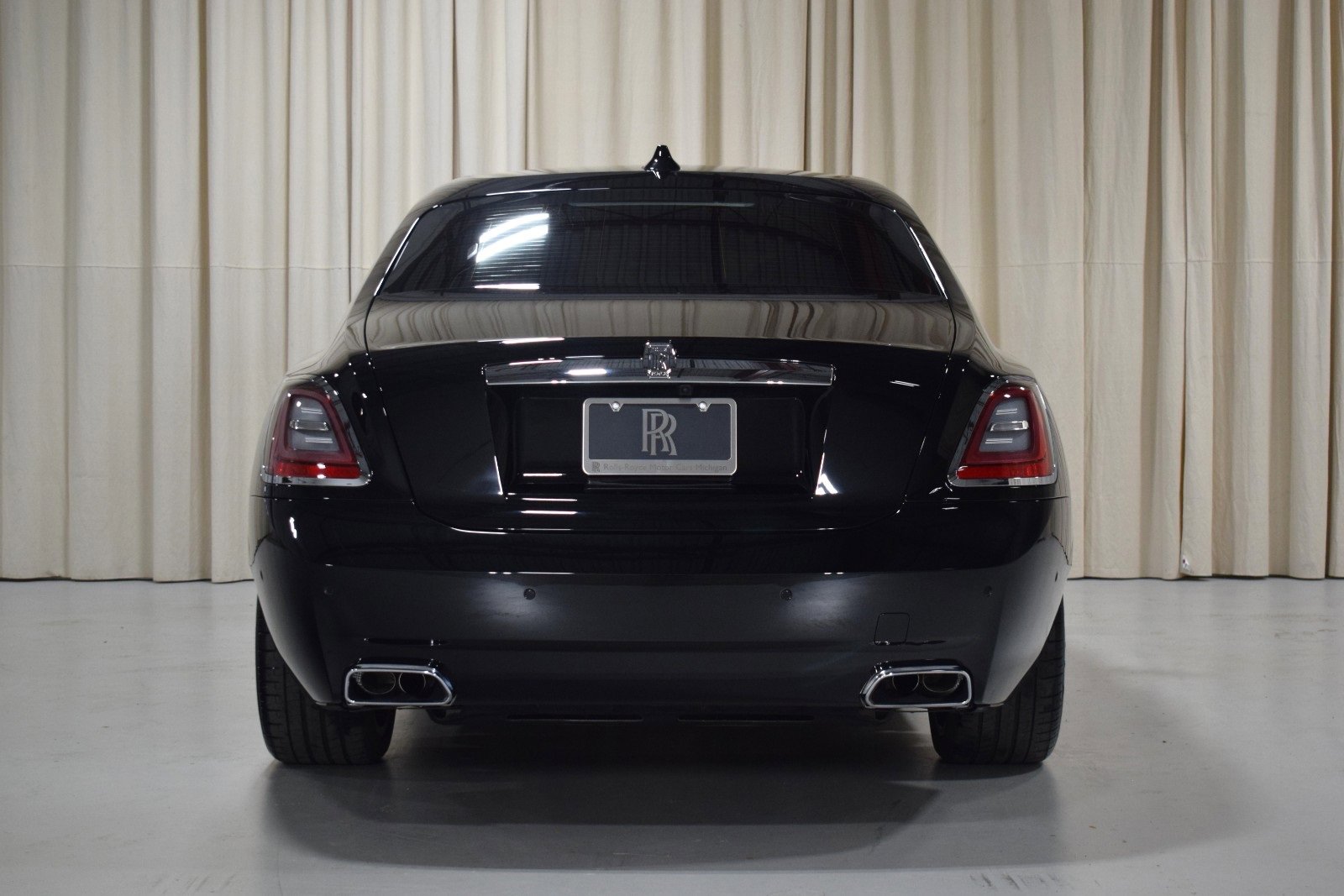 Certified 2024 Rolls-Royce Ghost image 11