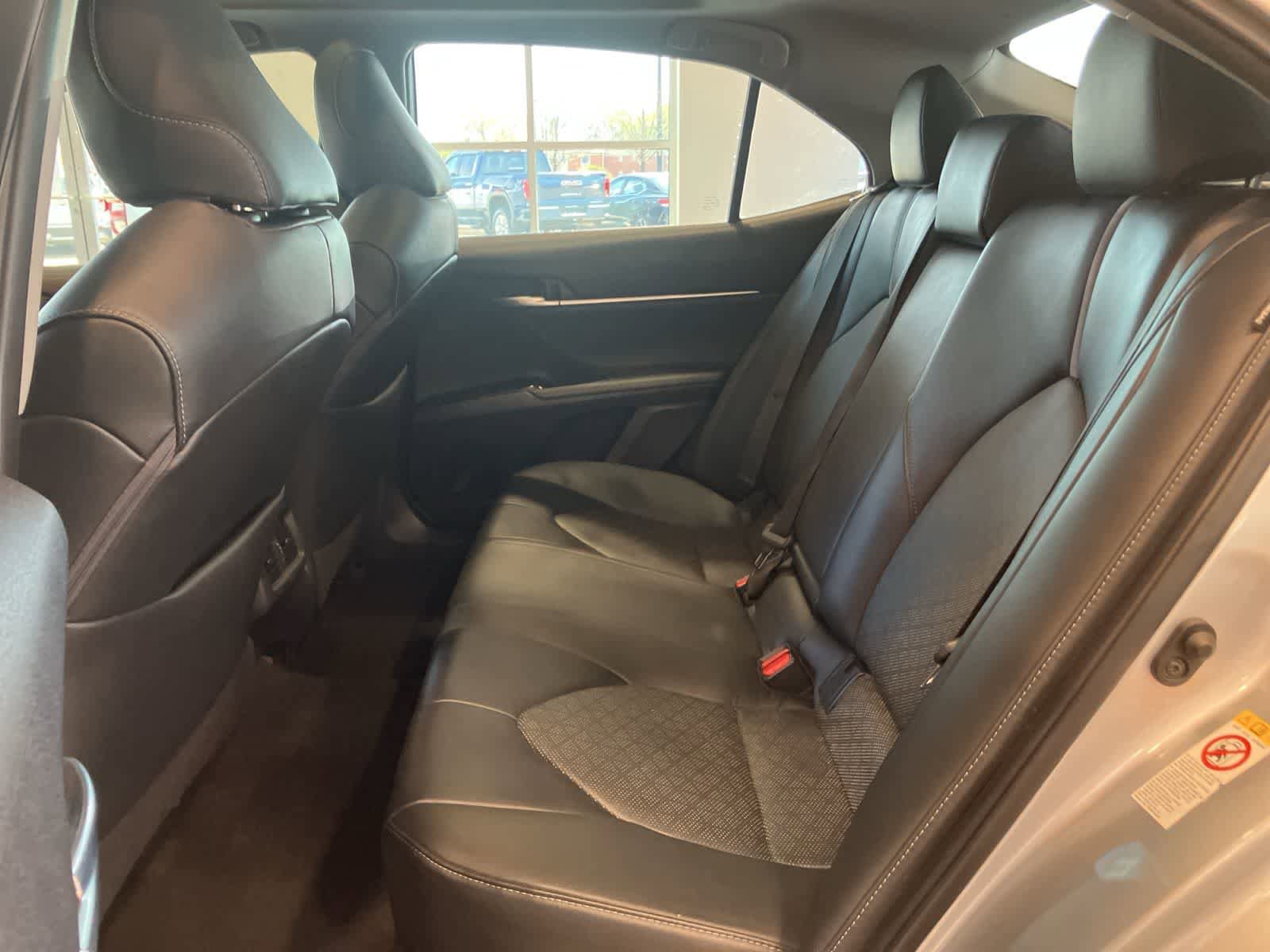Used 2018 Toyota Camry FWD image 27